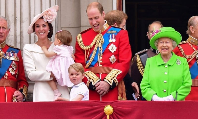 Queen Elizabeth and Her Green Screen Suit