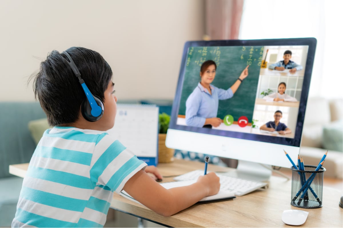 5 Ways to Help Your Kids Succeed in Online Classes